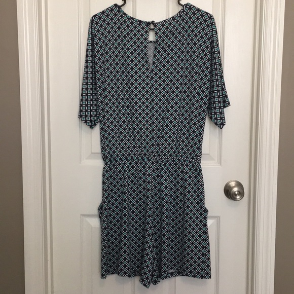 Printed shorts romper - Picture 2 of 3